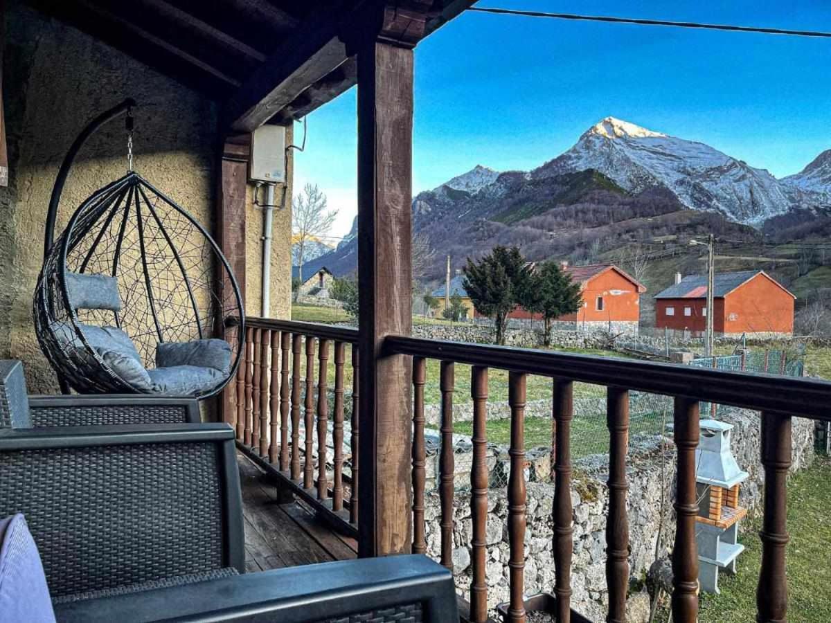 Apartamentos Rurales La Laguna Somiedo Valle de Lago ภายนอก รูปภาพ