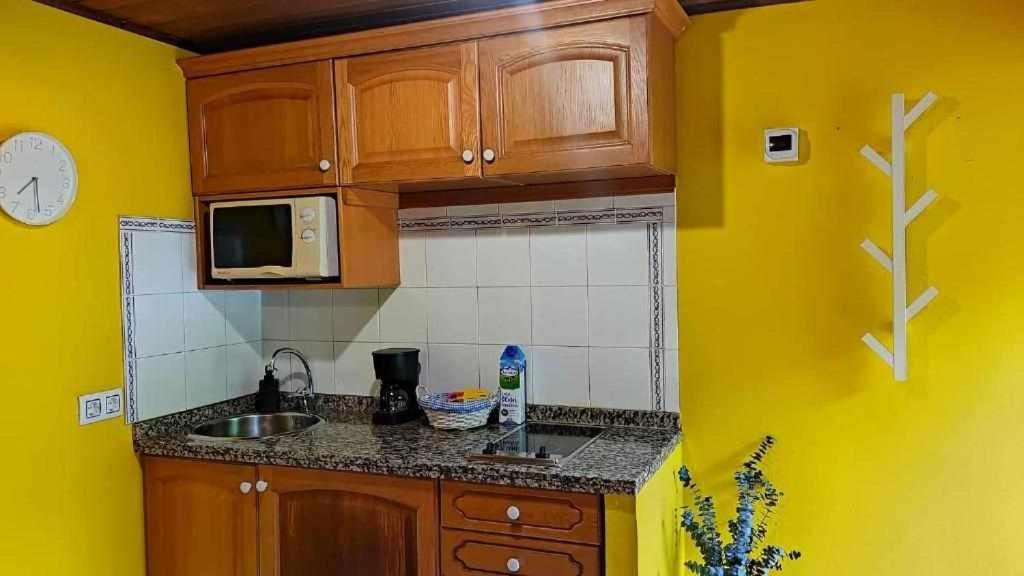 Apartamentos Rurales La Laguna Somiedo Valle de Lago ภายนอก รูปภาพ