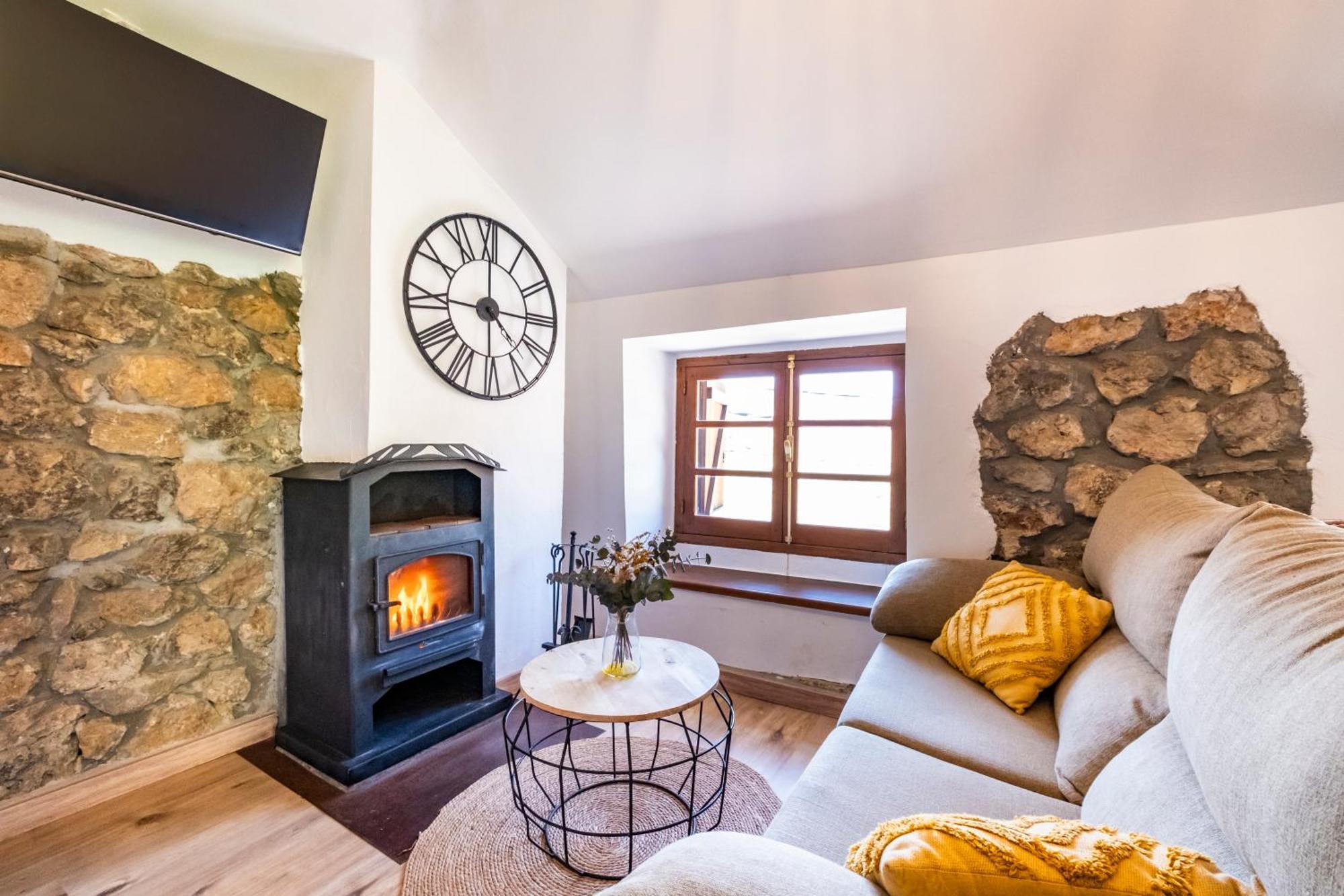 Apartamentos Rurales La Laguna Somiedo Valle de Lago ภายนอก รูปภาพ
