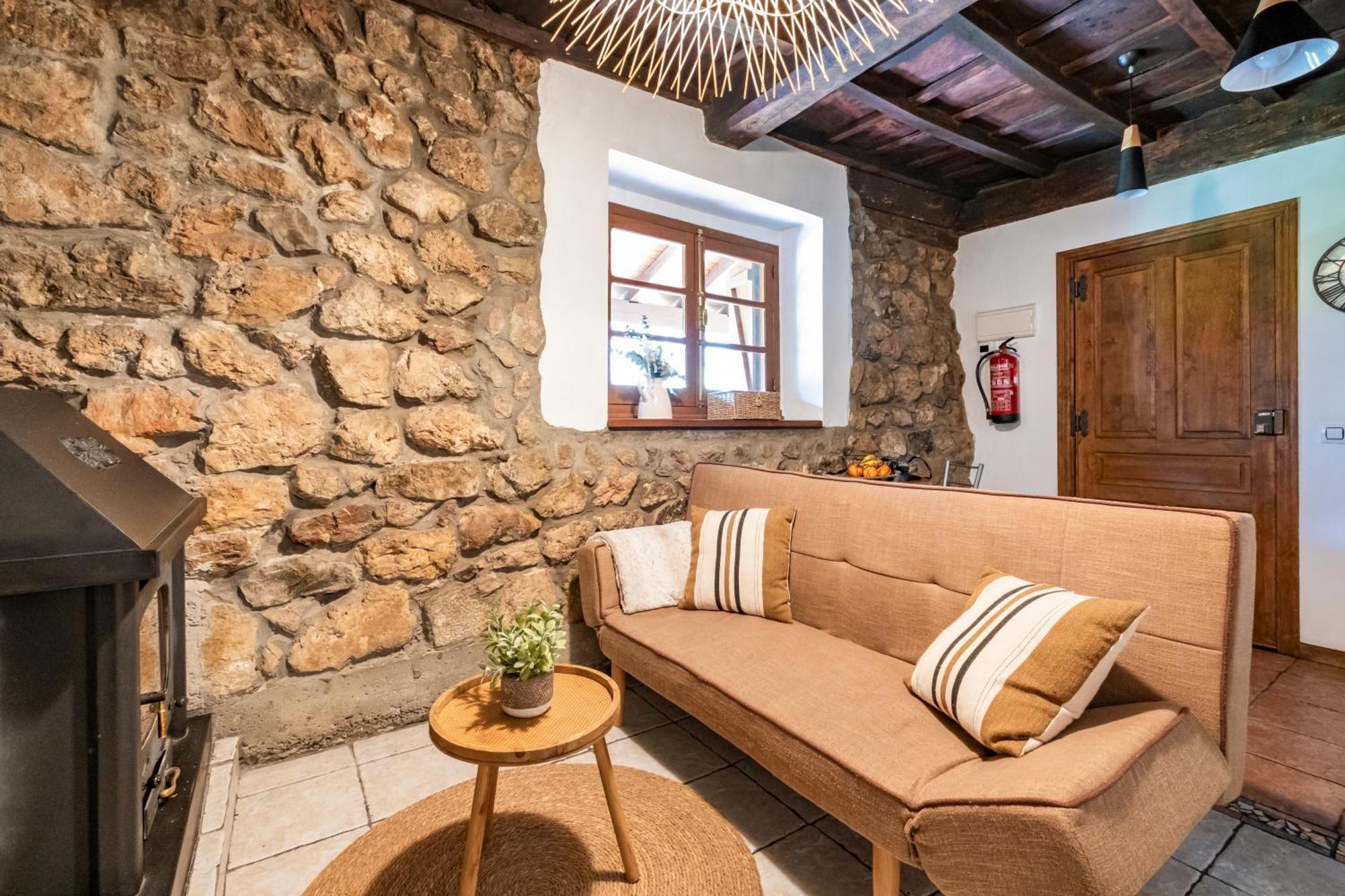 Apartamentos Rurales La Laguna Somiedo Valle de Lago ภายนอก รูปภาพ
