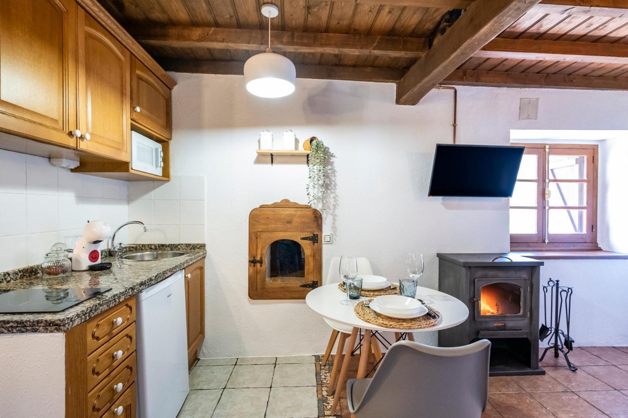 Apartamentos Rurales La Laguna Somiedo Valle de Lago ภายนอก รูปภาพ